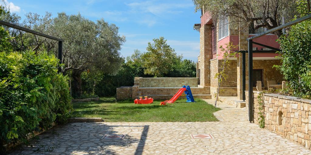 Maria Elena Villas 네오스마르마라스 객실 사진